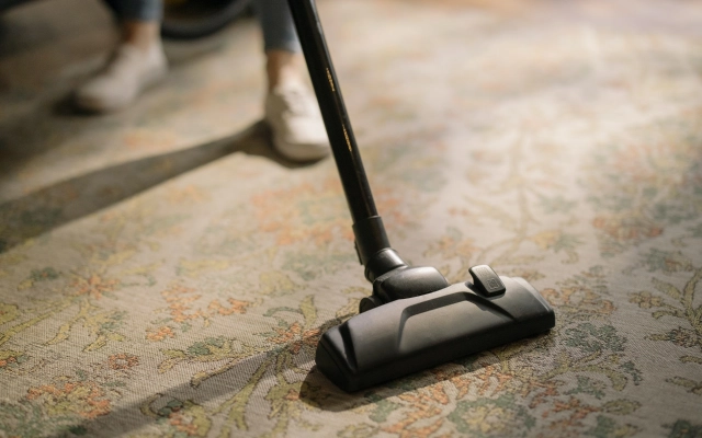 Mopping the floor - Move In Cleaning Services